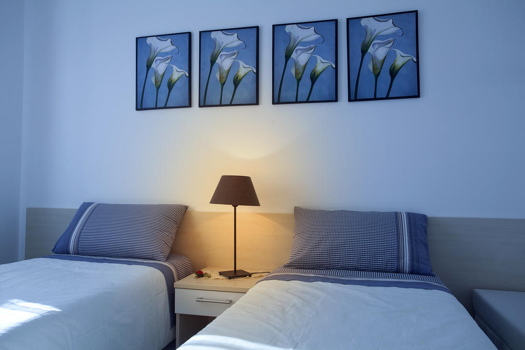 B&B Residenza Bianco Alle Grotte Di Castellana Castellana Grotte Room photo